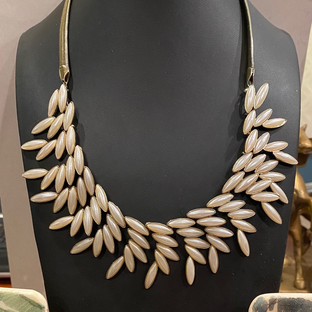P&J Couture Elegant Gold Tone Leaf Necklace